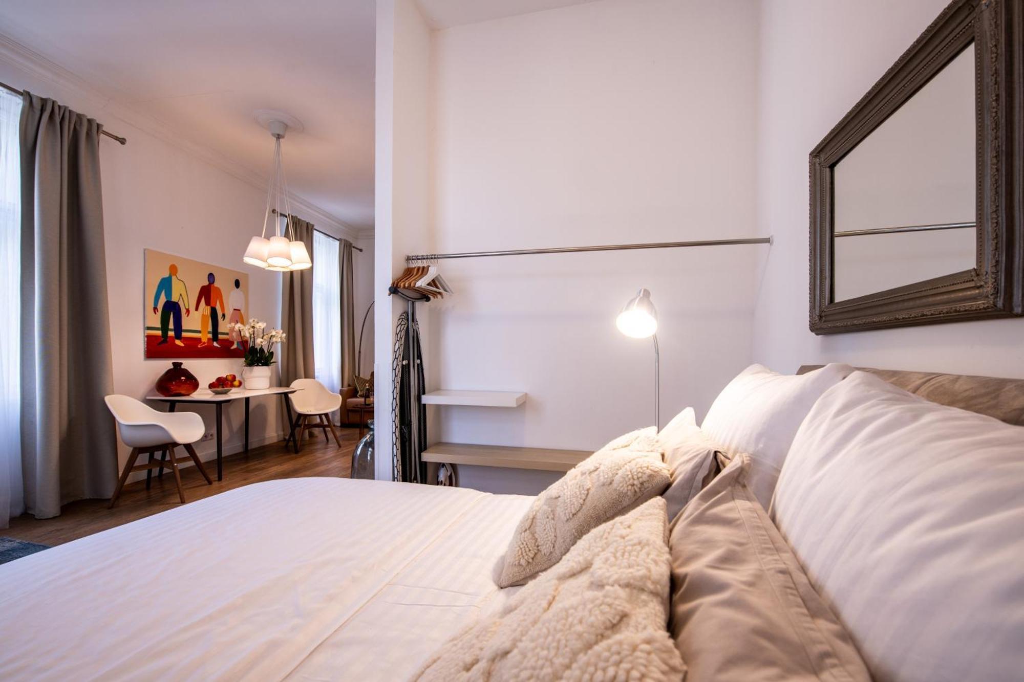 Modern Downtown Apt - Renovated, On Ideal Location Prag Eksteriør billede