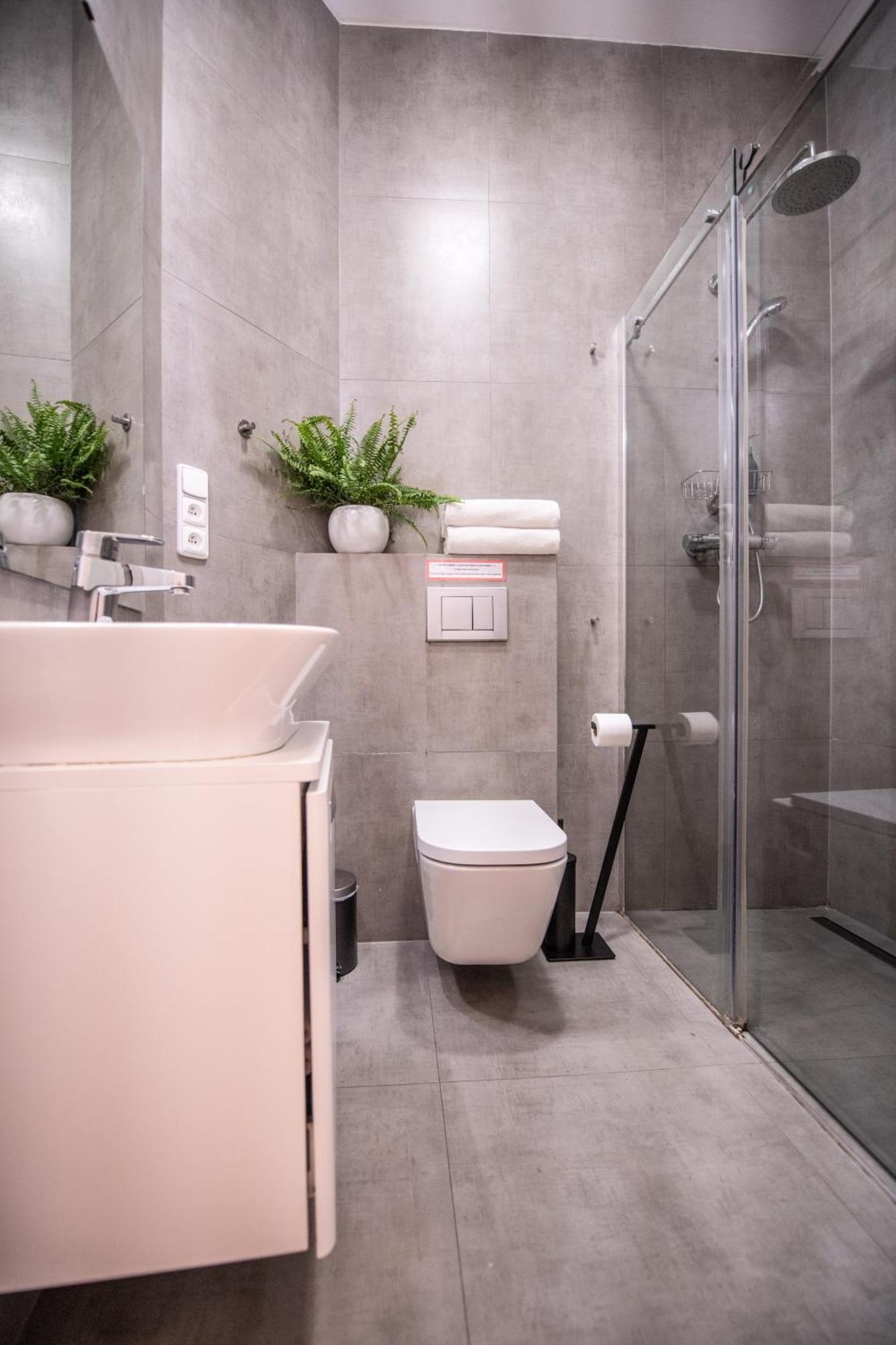 Modern Downtown Apt - Renovated, On Ideal Location Prag Eksteriør billede