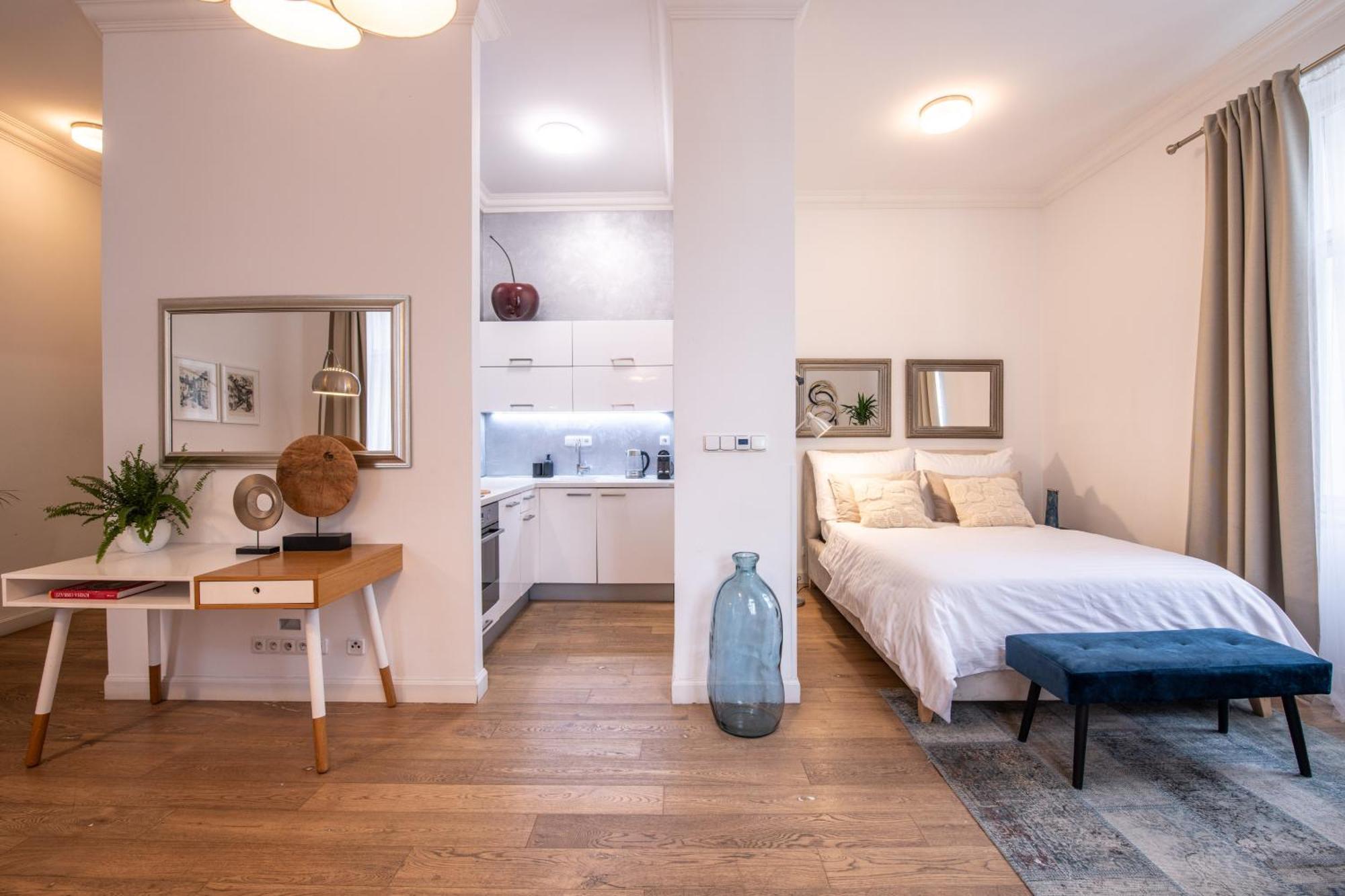 Modern Downtown Apt - Renovated, On Ideal Location Prag Eksteriør billede