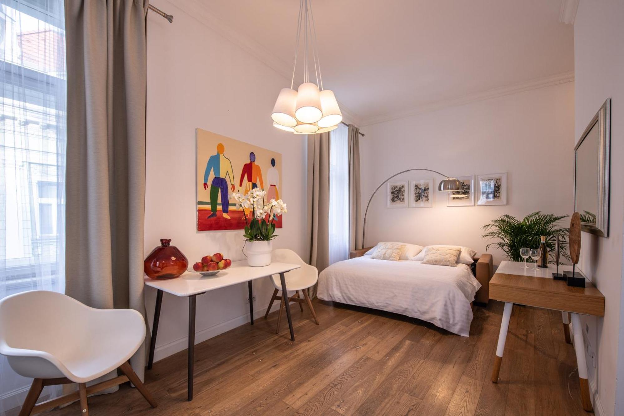 Modern Downtown Apt - Renovated, On Ideal Location Prag Eksteriør billede