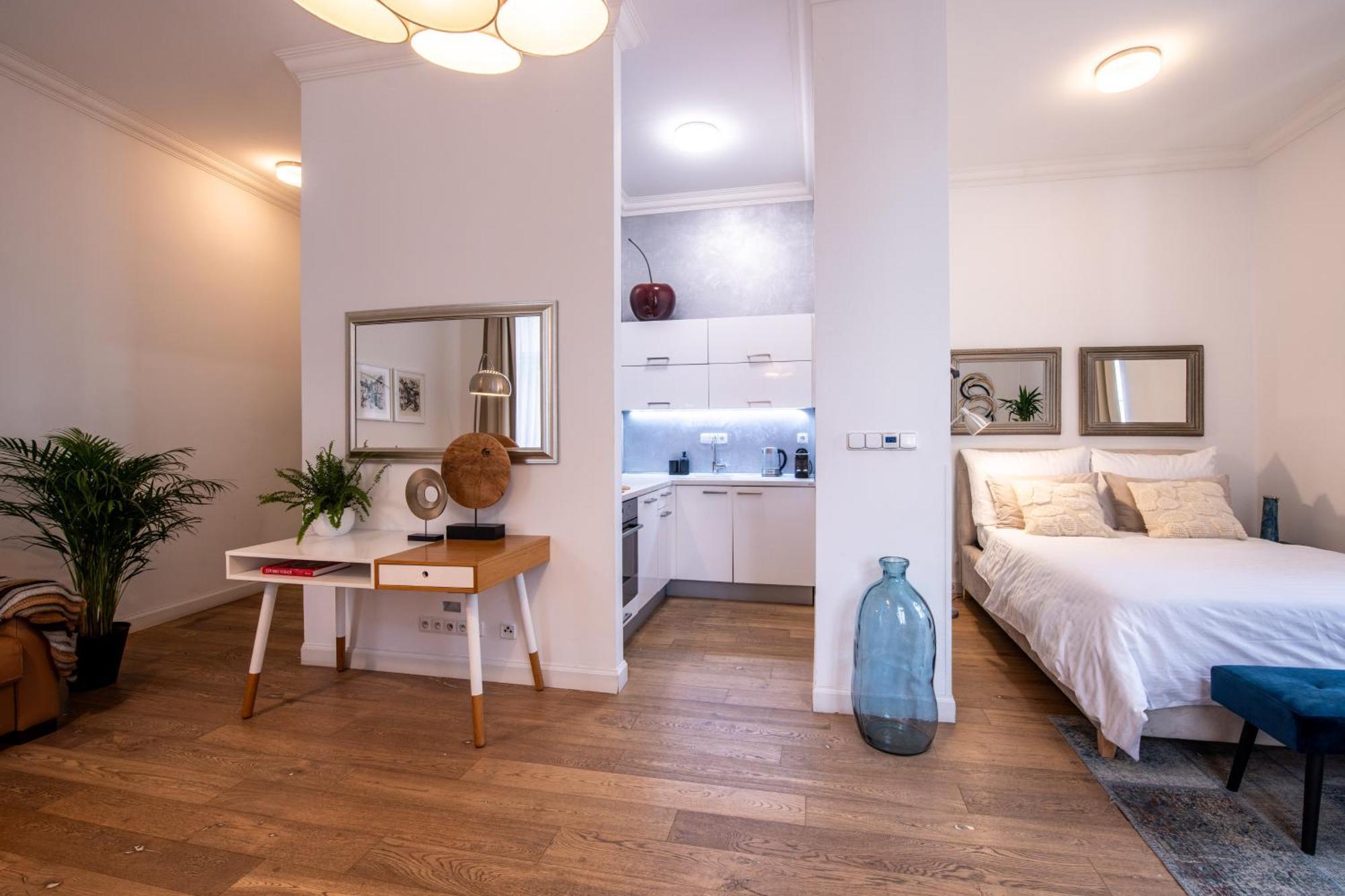 Modern Downtown Apt - Renovated, On Ideal Location Prag Eksteriør billede