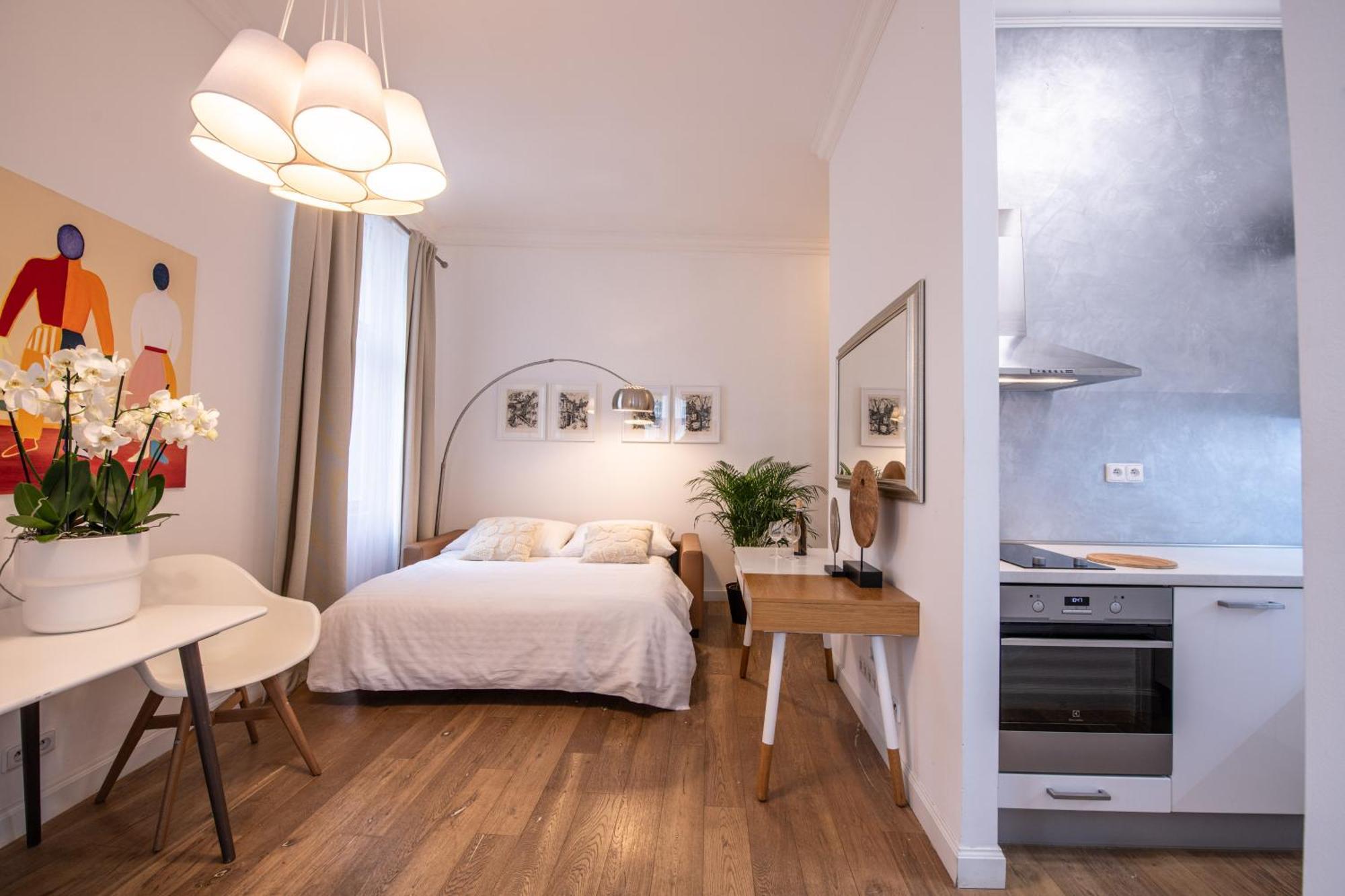 Modern Downtown Apt - Renovated, On Ideal Location Prag Eksteriør billede