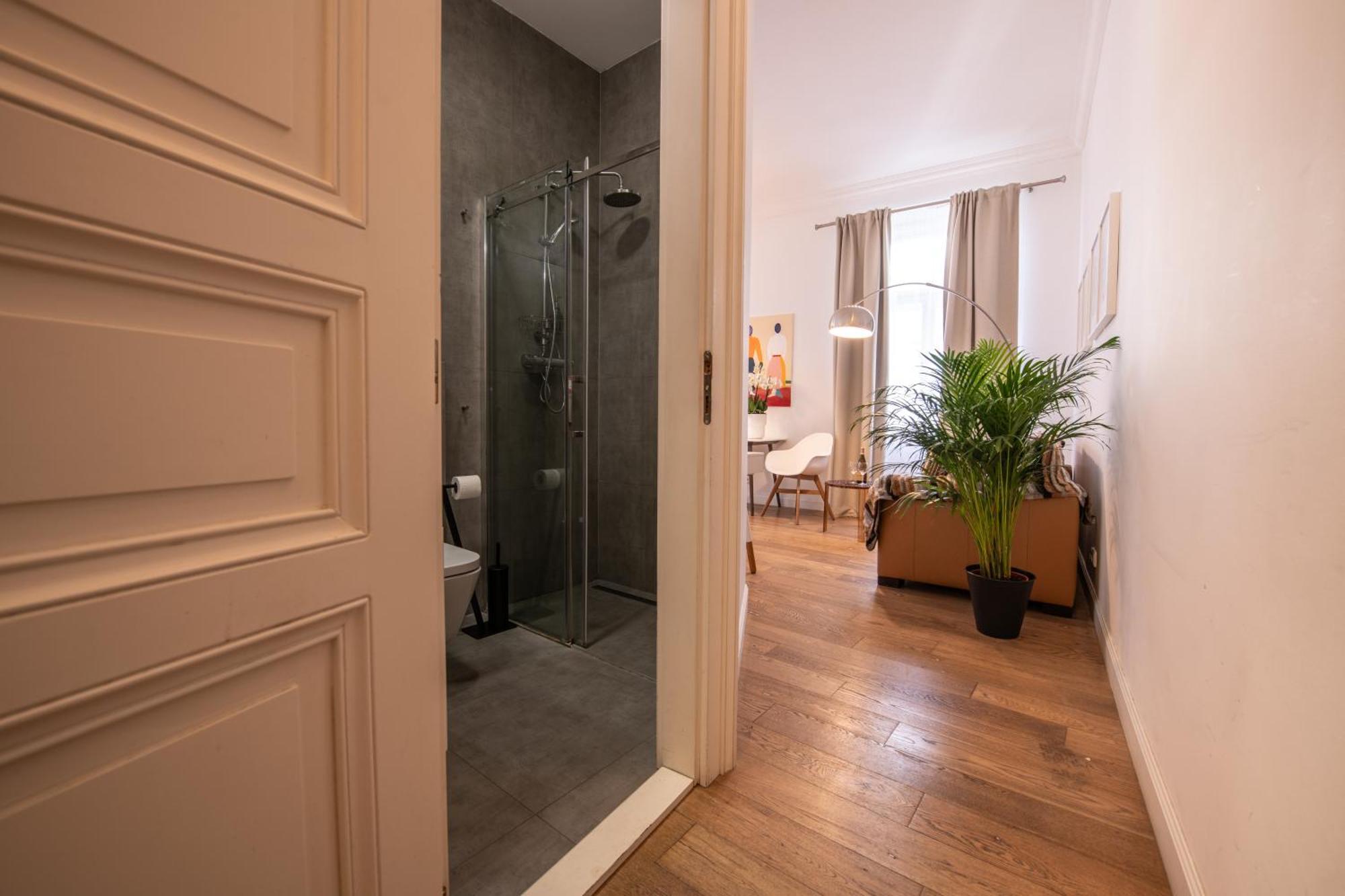 Modern Downtown Apt - Renovated, On Ideal Location Prag Eksteriør billede