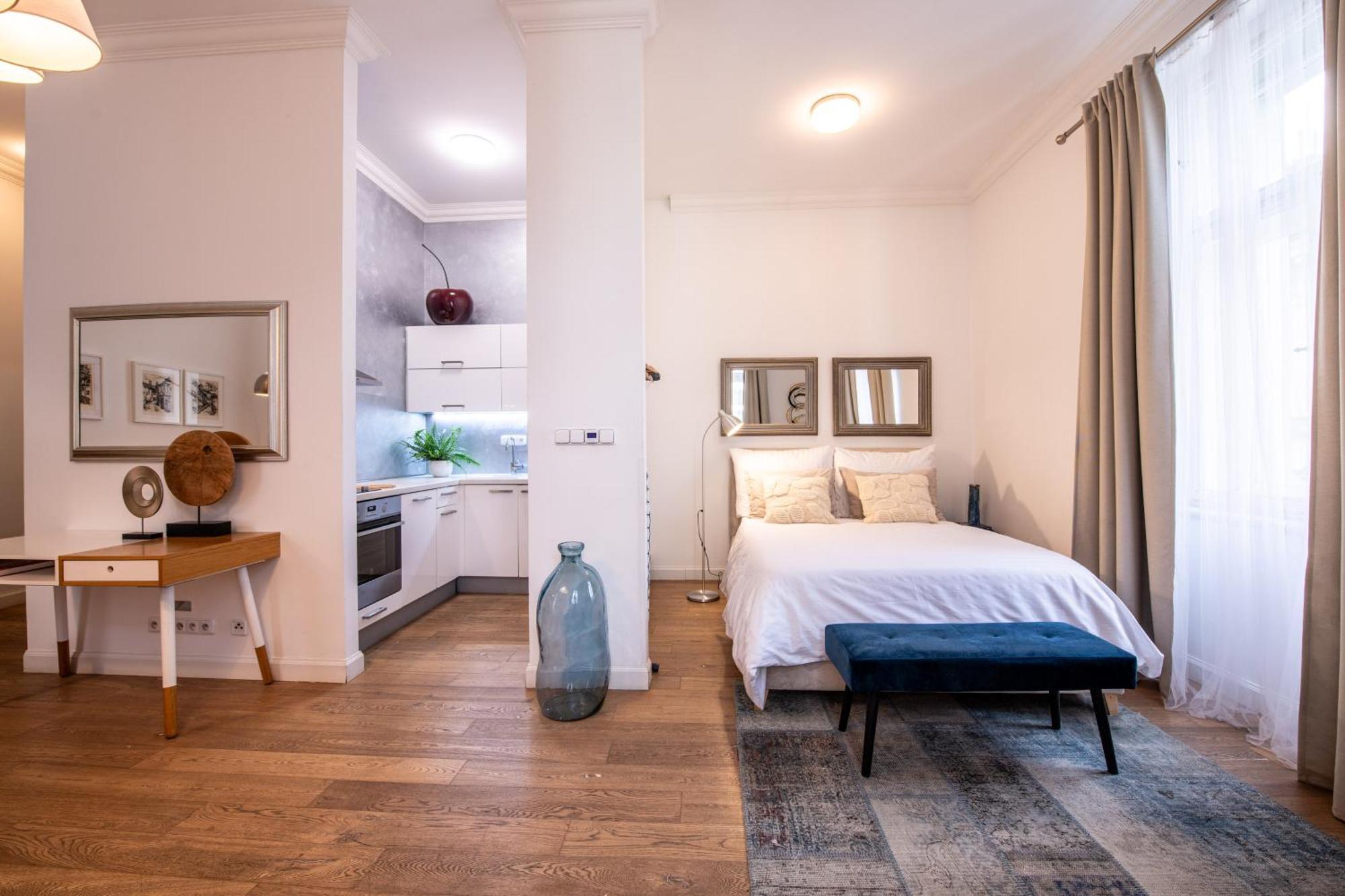 Modern Downtown Apt - Renovated, On Ideal Location Prag Eksteriør billede