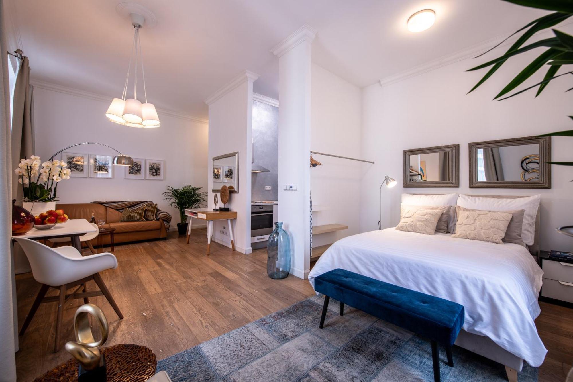 Modern Downtown Apt - Renovated, On Ideal Location Prag Eksteriør billede