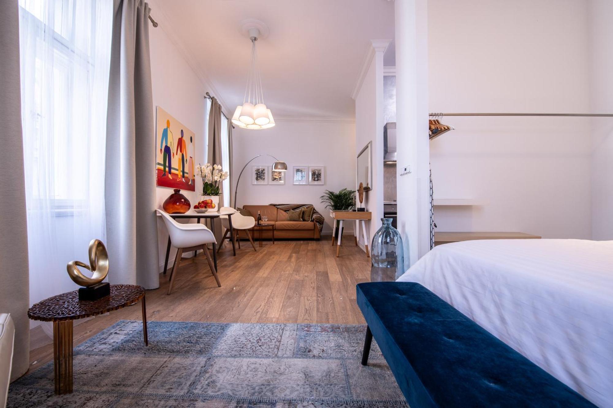 Modern Downtown Apt - Renovated, On Ideal Location Prag Eksteriør billede